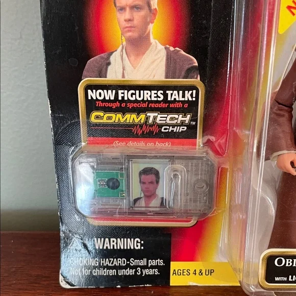 Star Wars Episode I Obi-Wan Kenobi Figure with Lightsaber - Picture 4 of 6